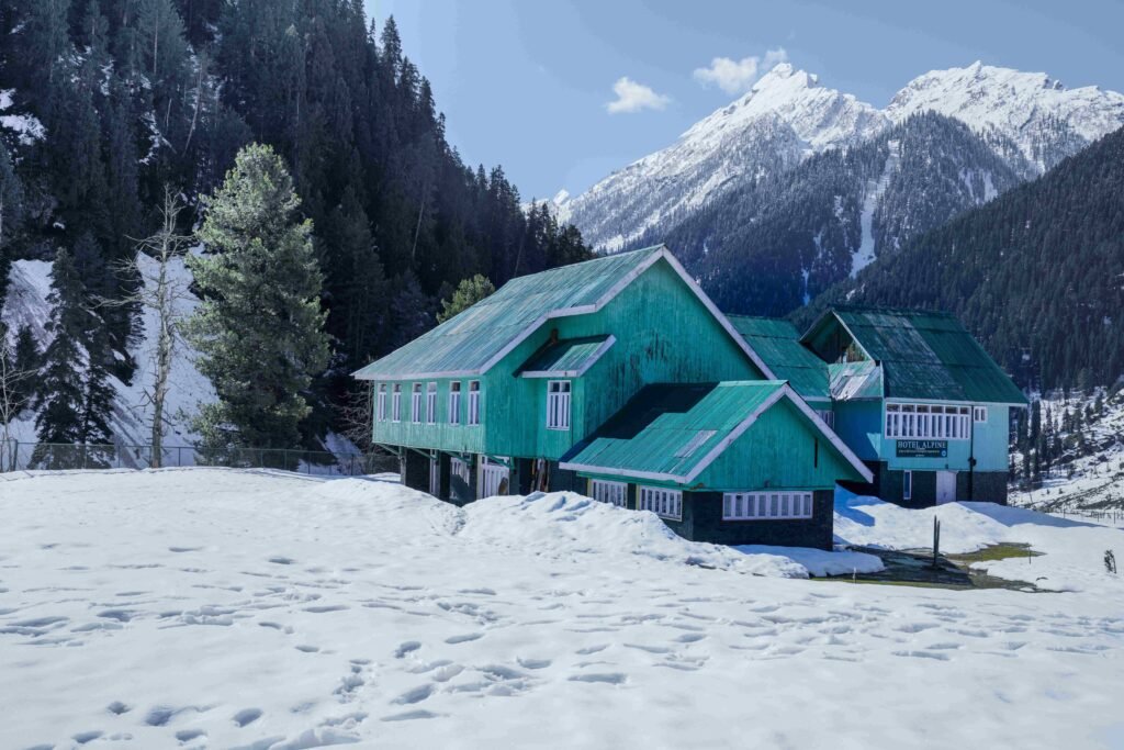 Kashmir Tour Packages from Ahmedabad
