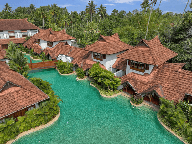 Best Luxury Resorts in Kerala (With Prices)